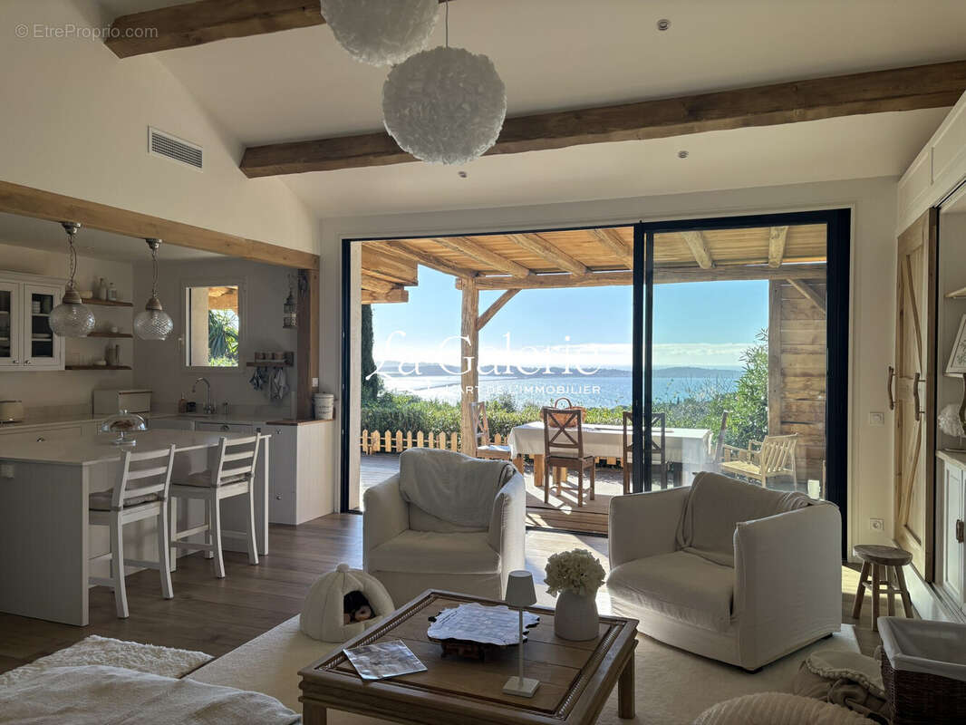 Maison à HYERES
