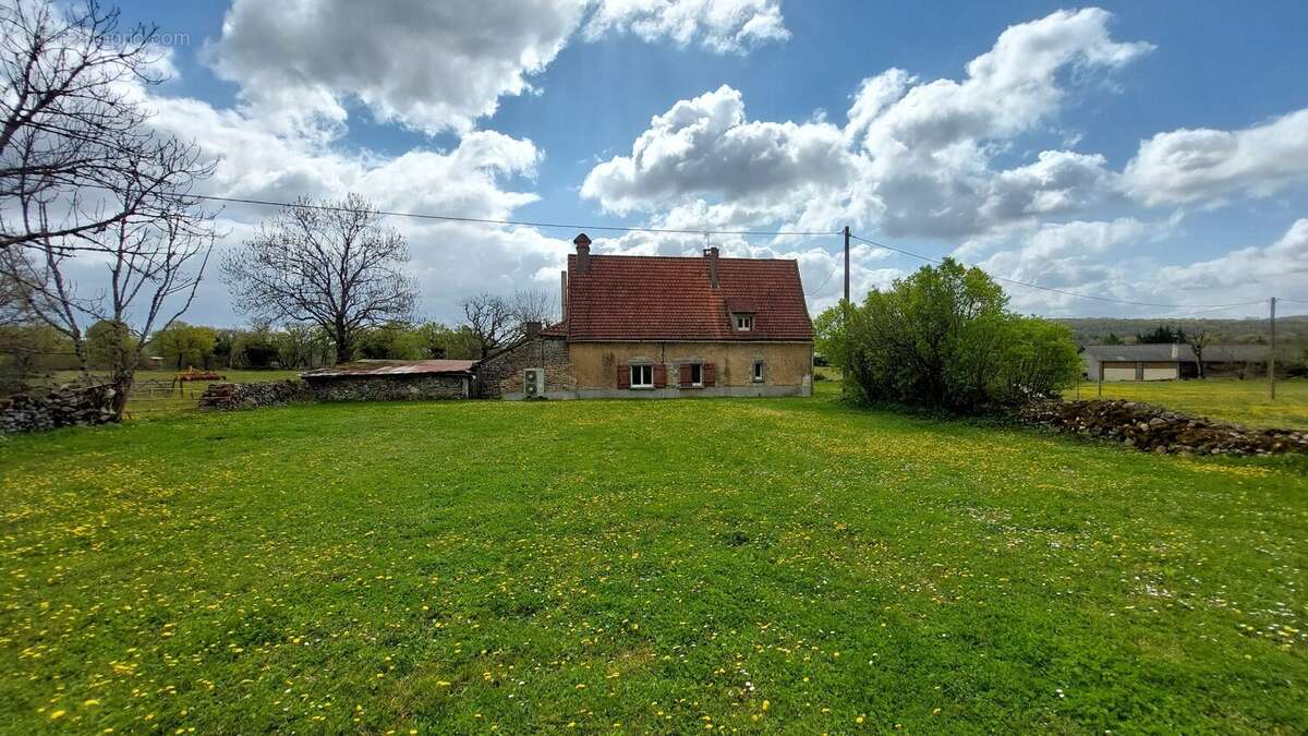 Maison à CANIAC-DU-CAUSSE