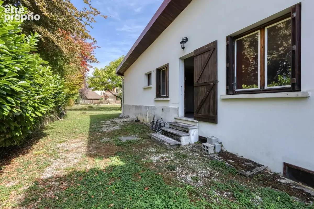 Le versoud   maison de plain-pied avec terrain plat, piscinable et fort potentiel d’évolution - photo 3