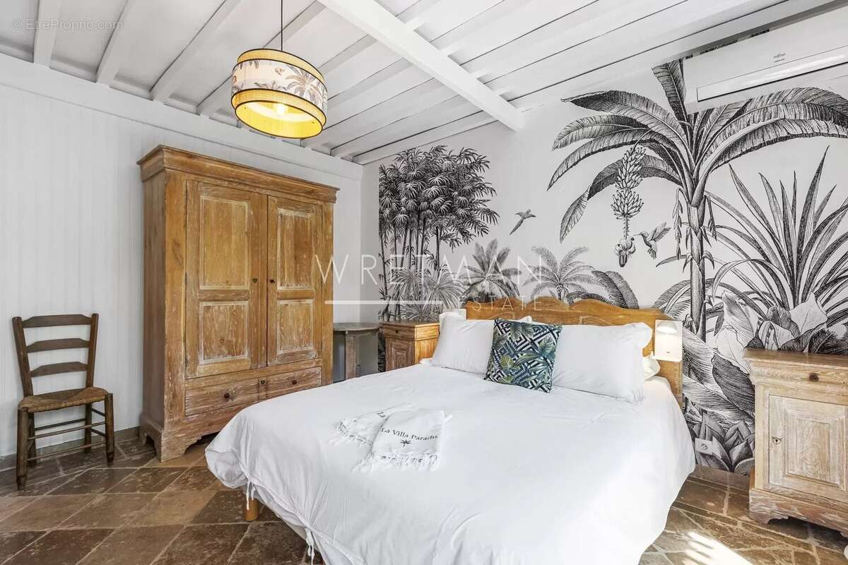 Maison à LES ISSAMBRES