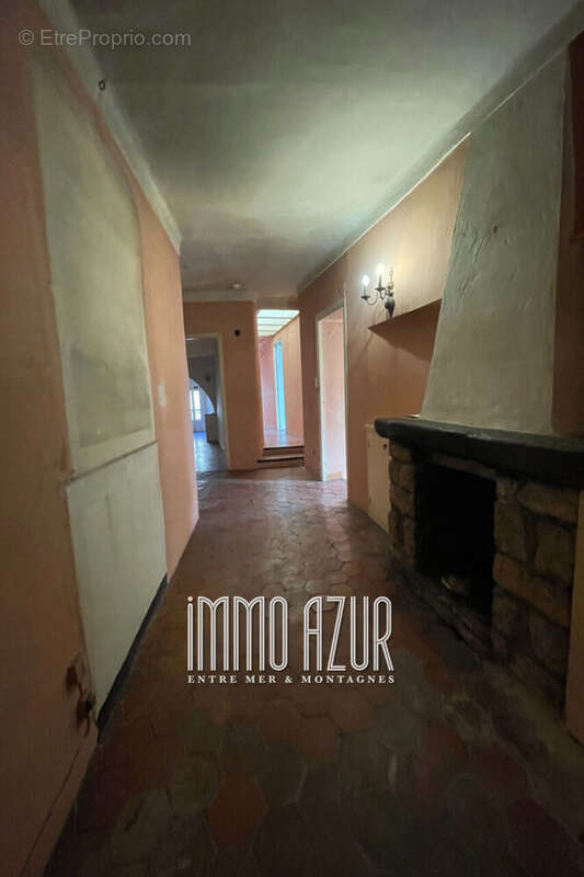 Appartement à TOURRETTES-SUR-LOUP