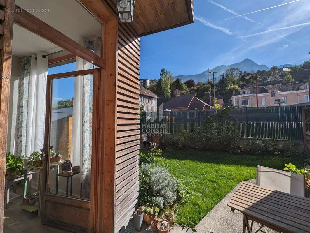 Maison à SAINT-LAURENT-DU-PONT