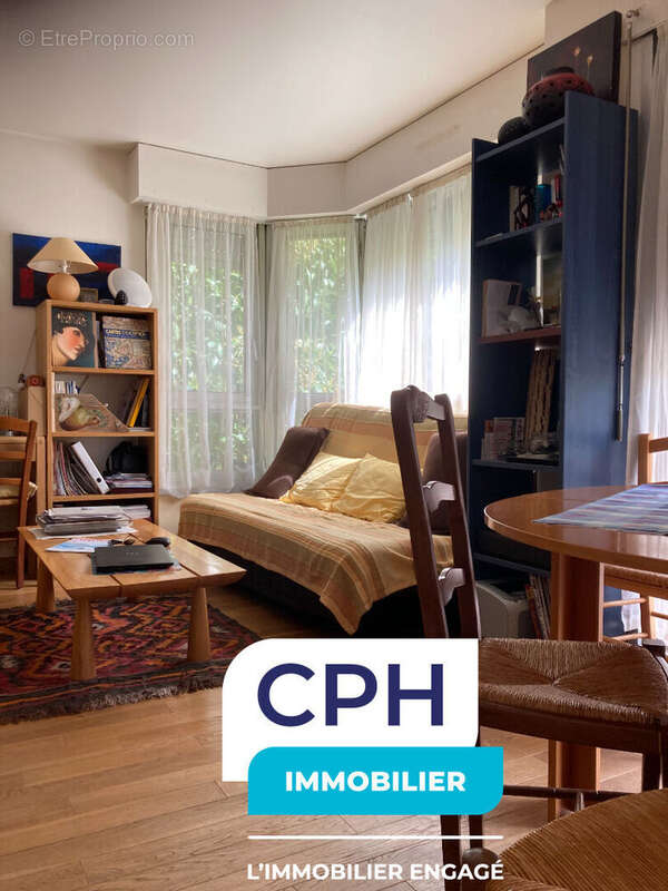 Appartement à COURBEVOIE