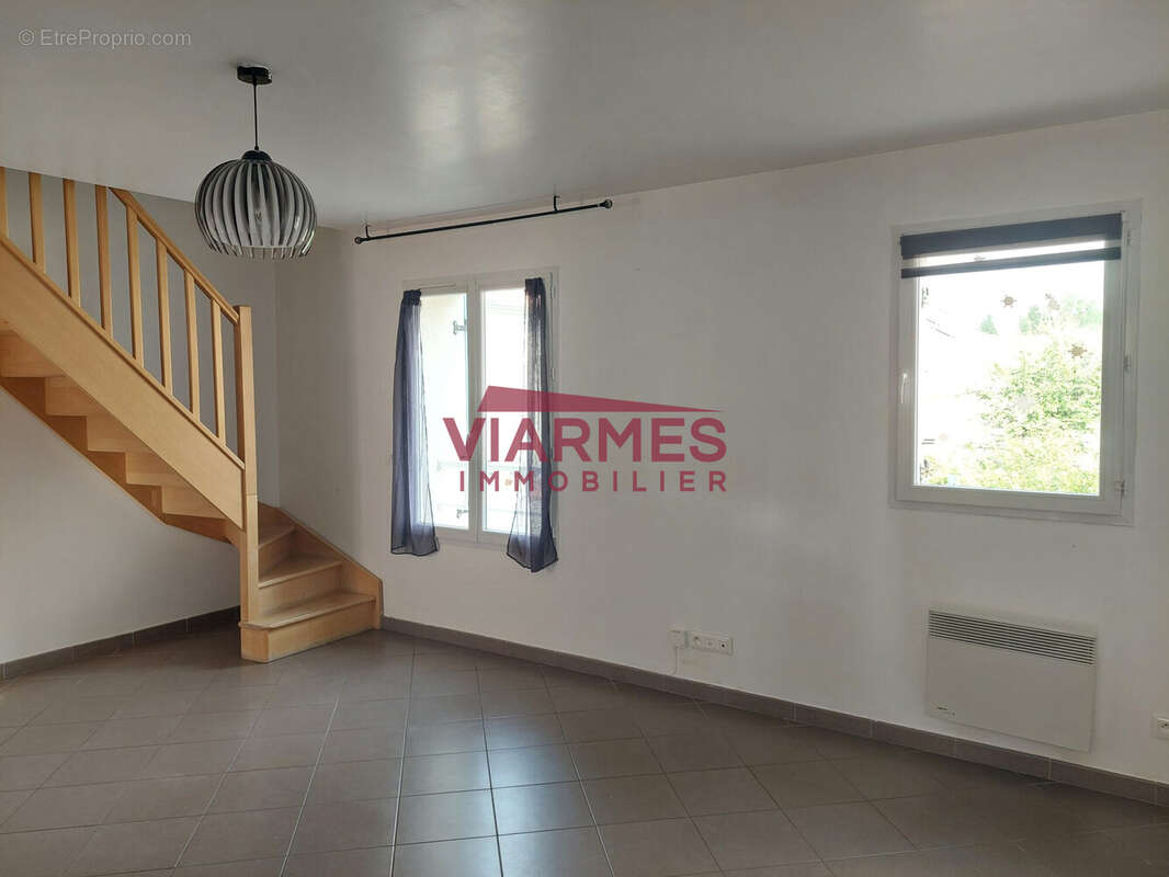 Appartement à SEUGY
