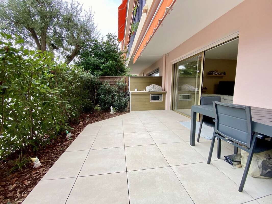 Appartement à ROQUEBRUNE-CAP-MARTIN