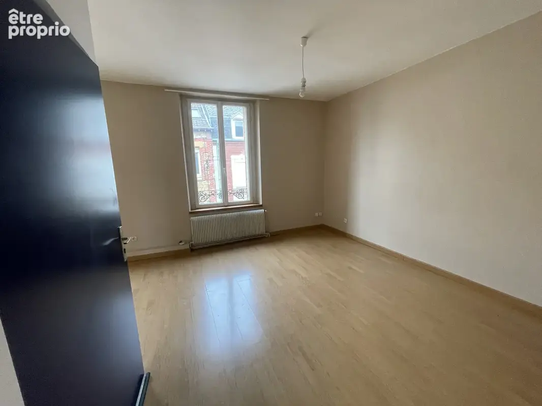 Appartement 173 m² à Charleville-Mezieres  - photo 10