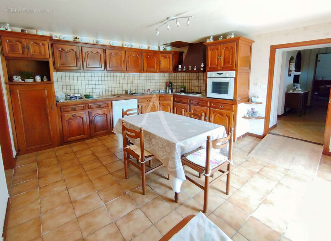 Maison en pierre 184m² + grange/gîte 58m², proche Prayssac - photo 5