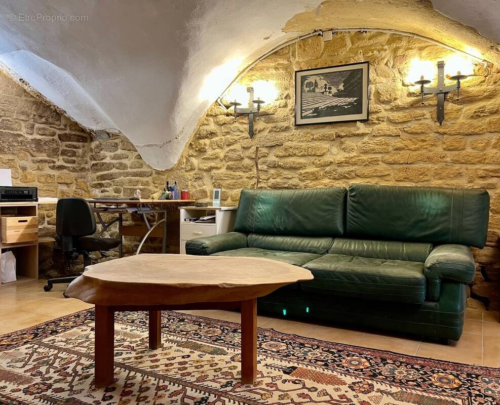 Maison à REMOULINS