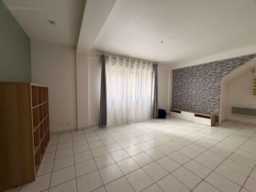 Appartement à CORBEIL-ESSONNES