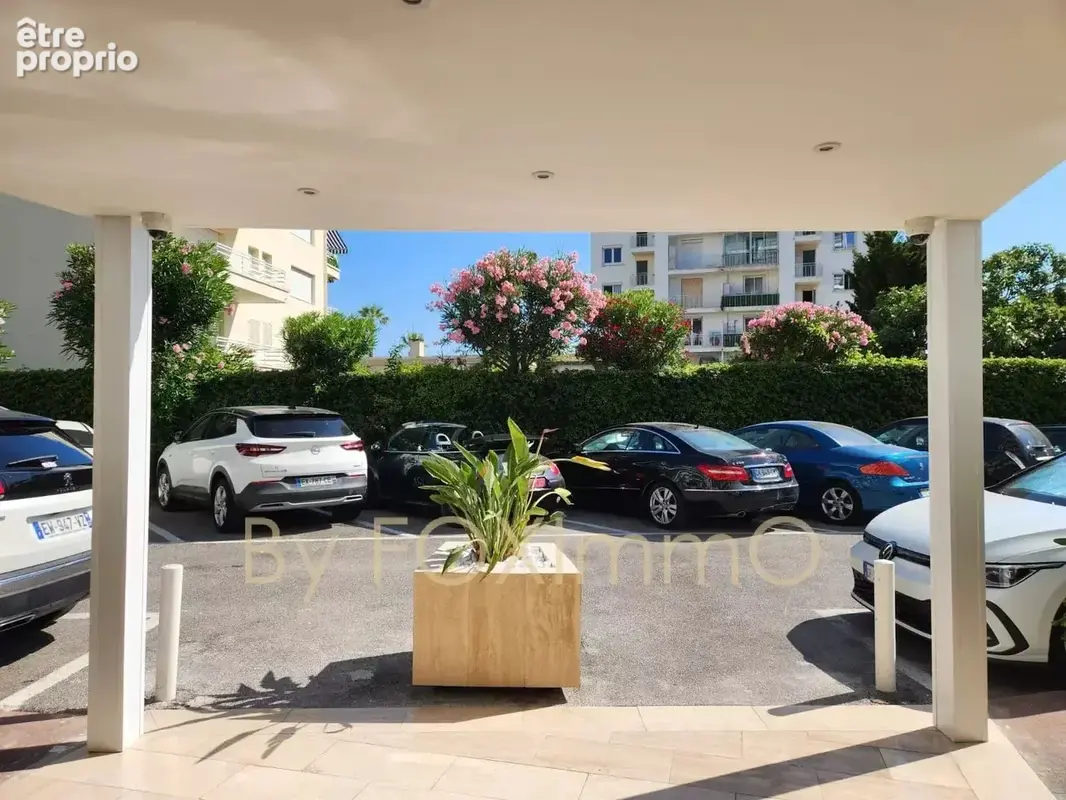 Appartement T1  30,50 m2 Bord de mer Juan les Pins - photo 5