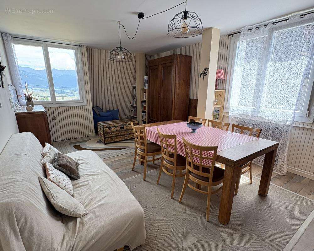 Appartement à FONT-ROMEU-ODEILLO-VIA