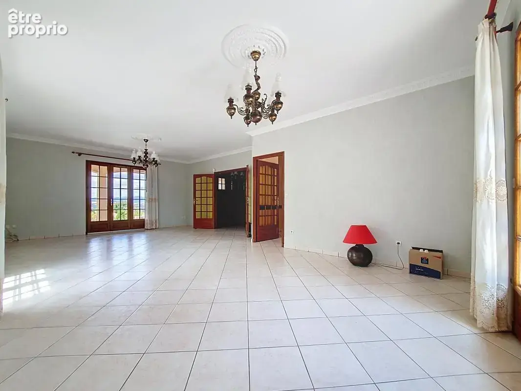 Maison - 4 Chambres - Dont 1 suite parentale - Garage - Piscine - Pool House - Jardin - Terrasse - Au calme absolu - Jolie vue d - photo 17