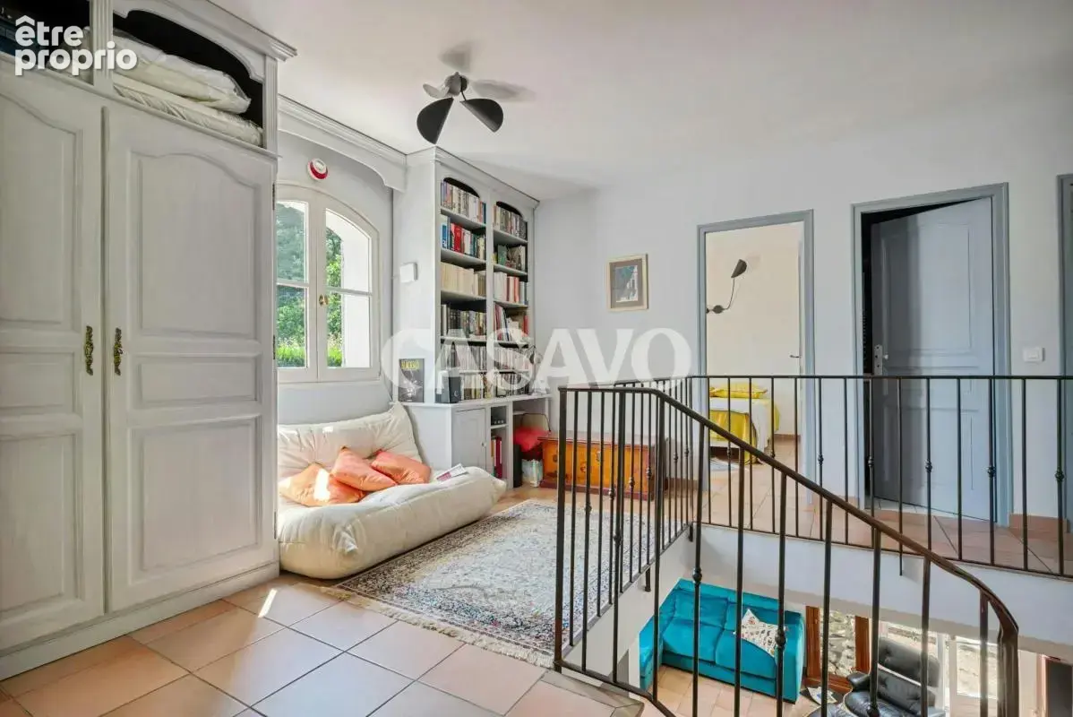 Vente Maison 7 pièces de 240m² - 13100 Saint-Marc-Jaumegarde - photo 13