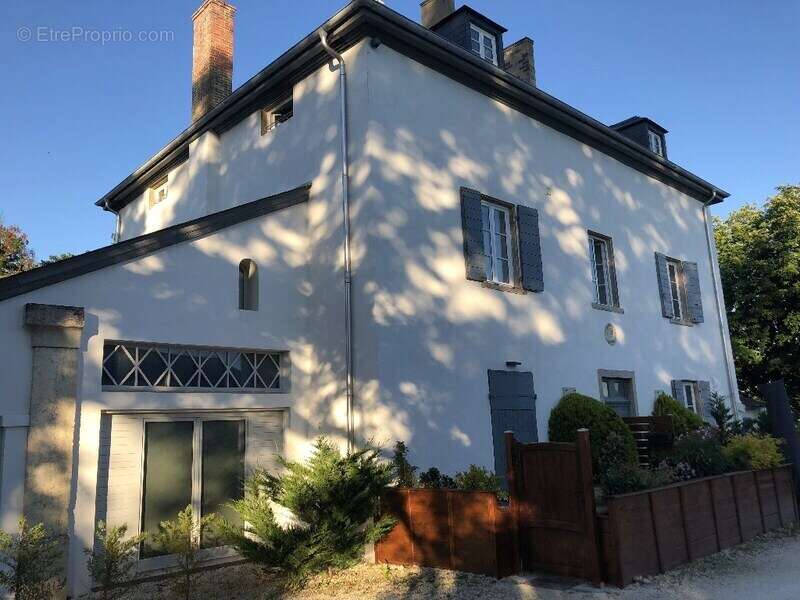 Appartement à TASSIN-LA-DEMI-LUNE