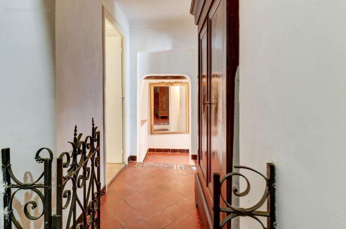 Appartement à PEILLON