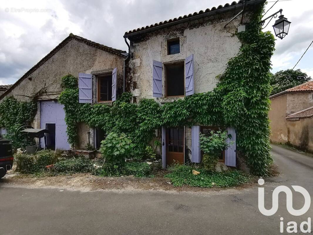 Photo 1 - Maison à SAINT-GERMAIN-DE-MONTBRON