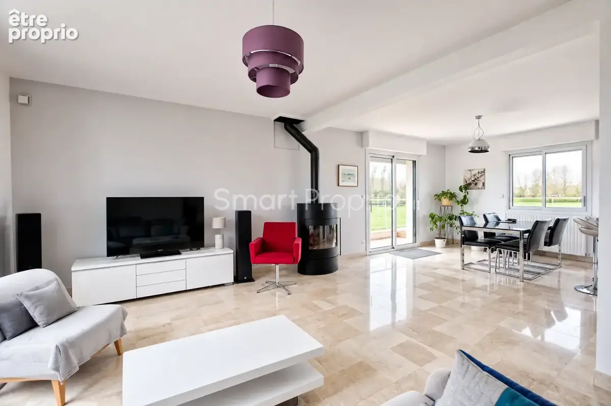 Crevin — Maison 160 m2, 5 chambres, cinéma et double garage - photo 3