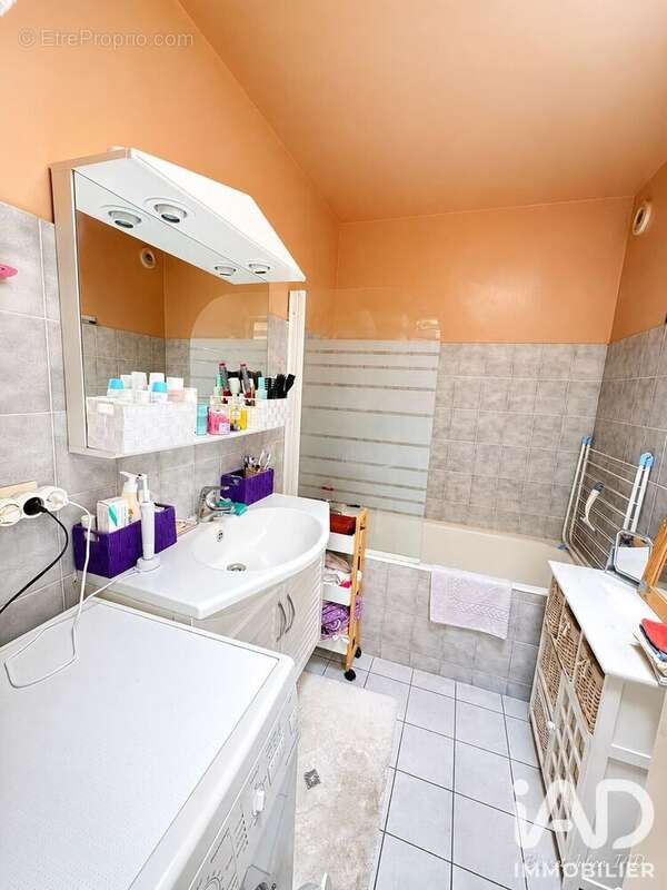 Appartement 43 m² à La Roche-Sur-Foron  - photo 8