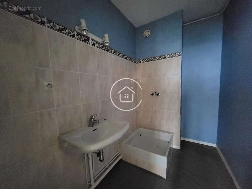 Appartement à LA CHAUSSEE-SAINT-VICTOR