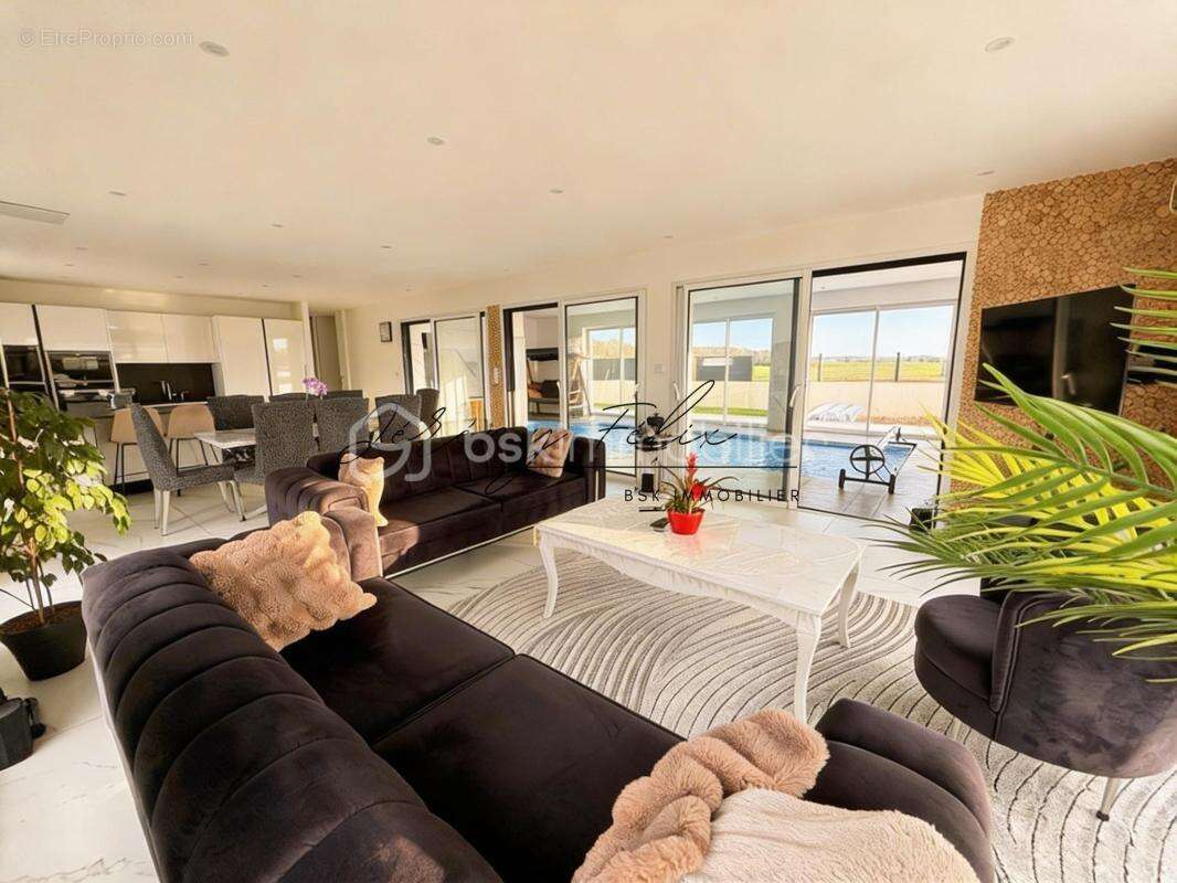 Villa contemporaine d’exception 4ch avec piscine intérieure – Guidel Plages - photo 5