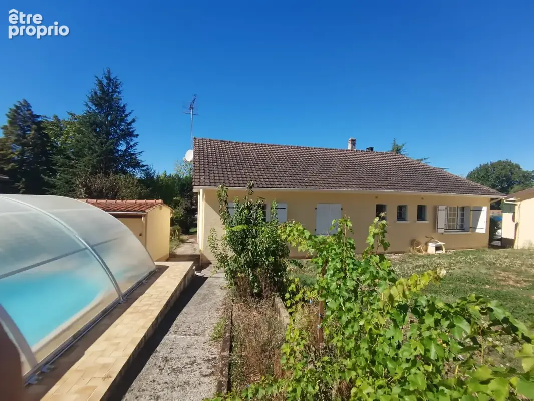 Maison de plain-pied avec double garage non attenant - photo 2