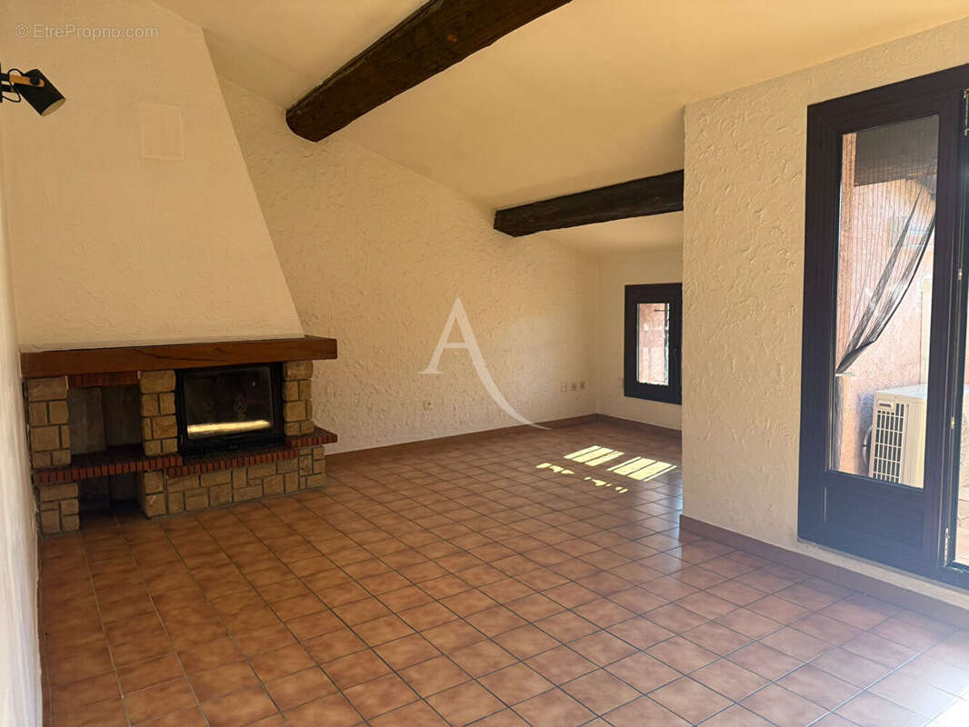 Appartement à LA CRAU