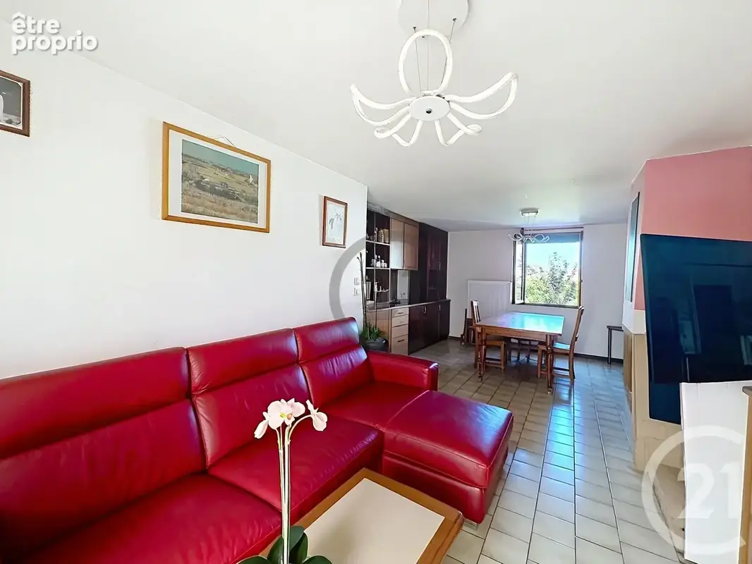 Maison 4 pièces 105 m² à vendre à Sainte-Colombe (77650) - photo 3