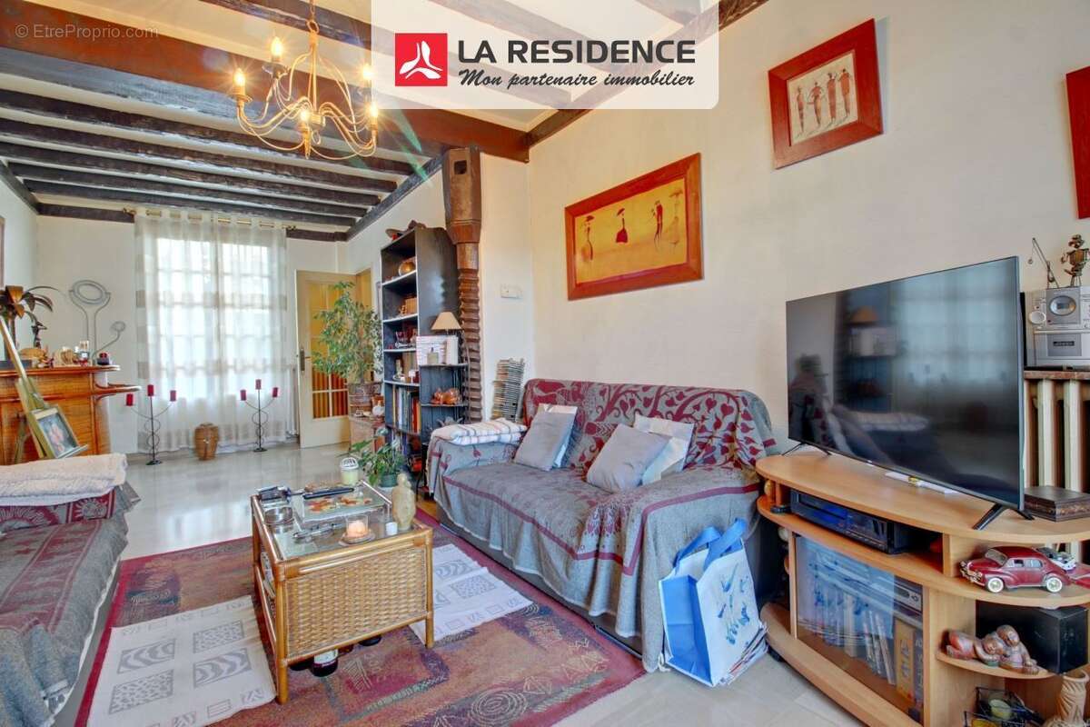 Maison à SARTROUVILLE