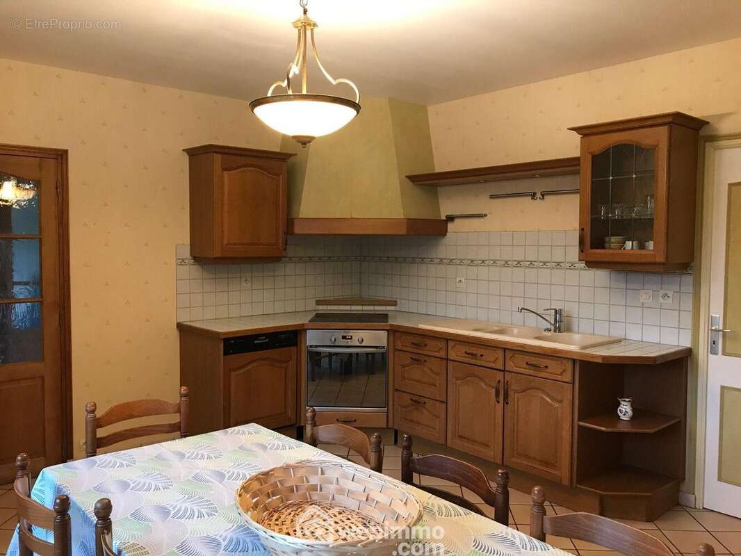 Cuisine - Maison à PLOUEC-DU-TRIEUX