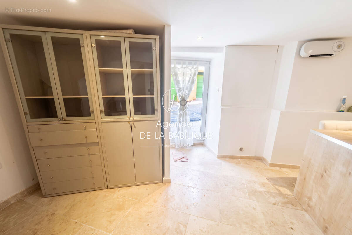 Maison 62 m² à Saint-Maximin-La-Sainte-Baume  - photo 6
