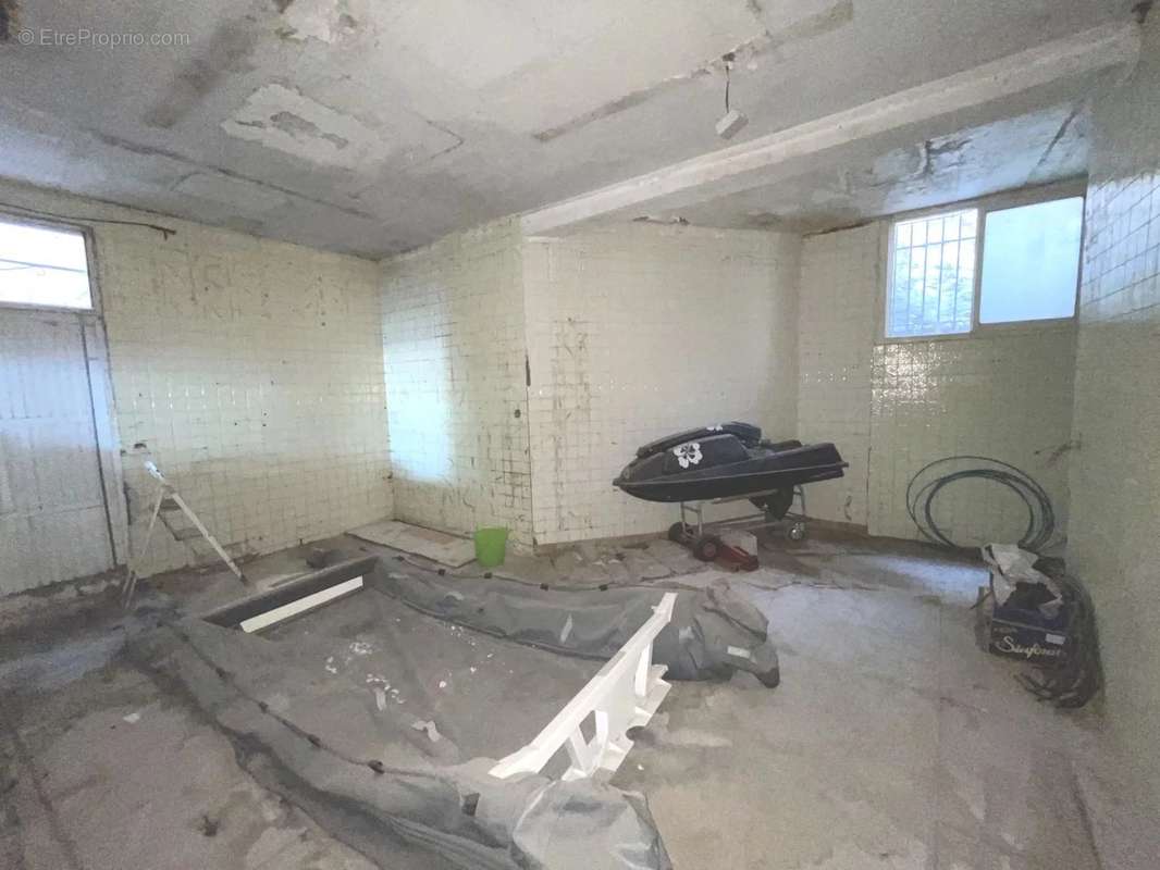 Commerce à SAINT-RAPHAEL