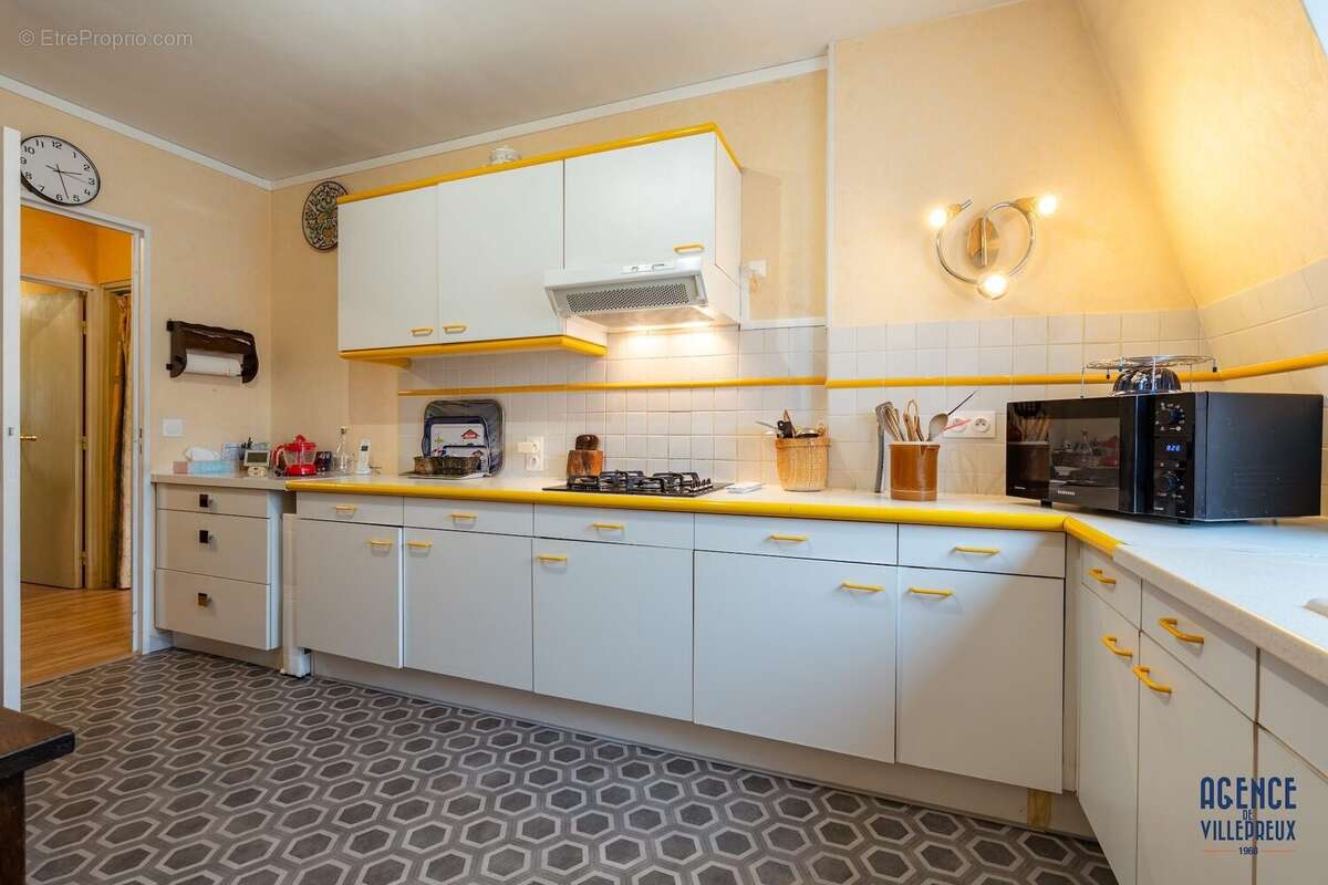 Appartement à VILLEPREUX