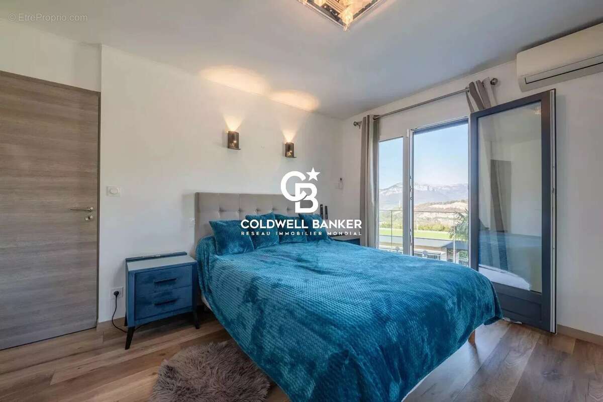 Maison à MONTAGNOLE