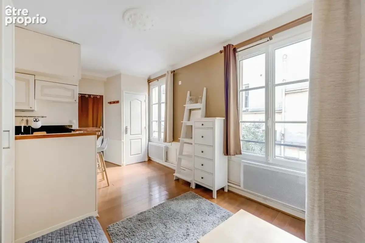 Appartement à PARIS-3E