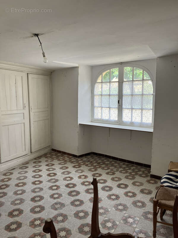 Maison en pierre avec grange   Fort potentiel de rénovation   Vue sur le château - photo 4
