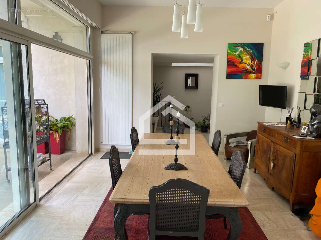 Maison à BLANQUEFORT