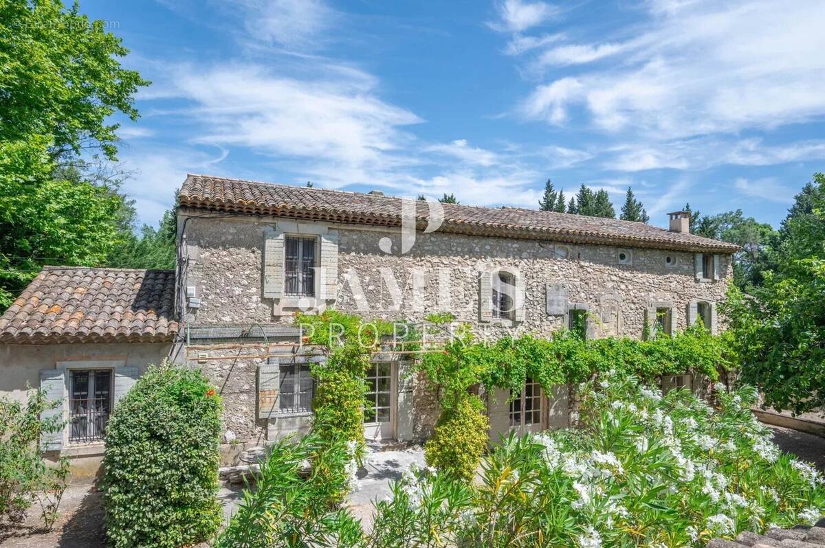Maison à EYGALIERES