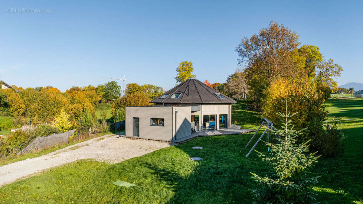 Maison à LARRINGES