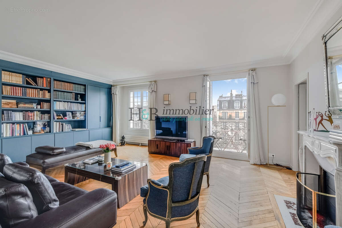 Appartement à PARIS-12E