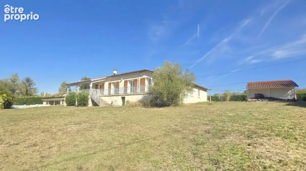 Maison familiale avec vue au  LEDAT (47) - photo 19