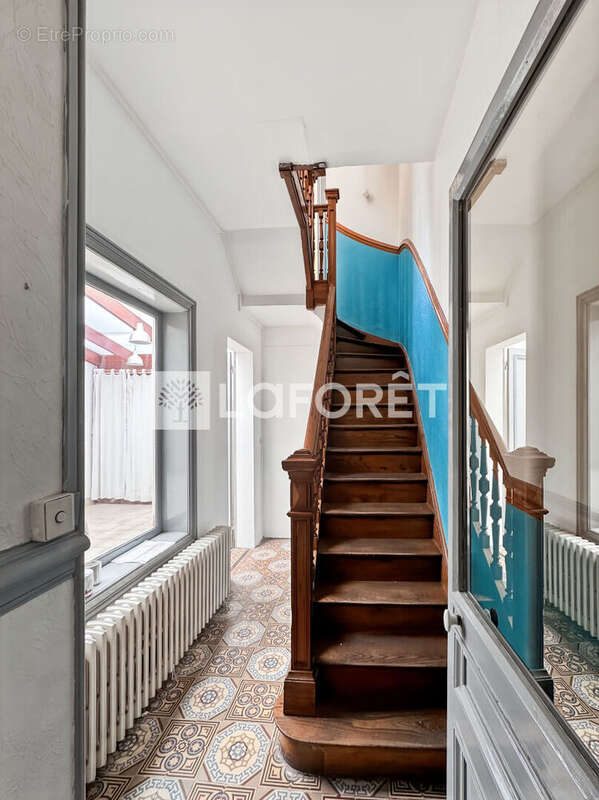 Bourgeoise 4 chambres, espace extérieur - photo 9