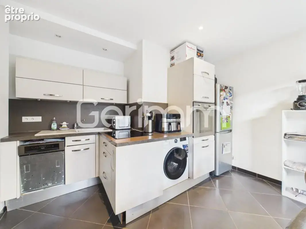 Vente - Appartement - 3 pièces + cuisine - 53,53 m² - 143 000 € - photo 4