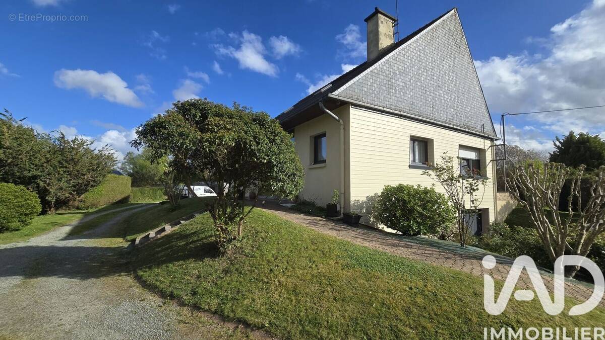 Photo 1 - Maison à VILDE-GUINGALAN
