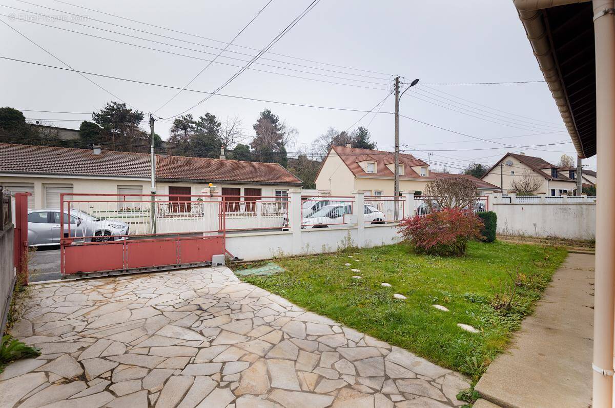 Maison à L'HAY-LES-ROSES