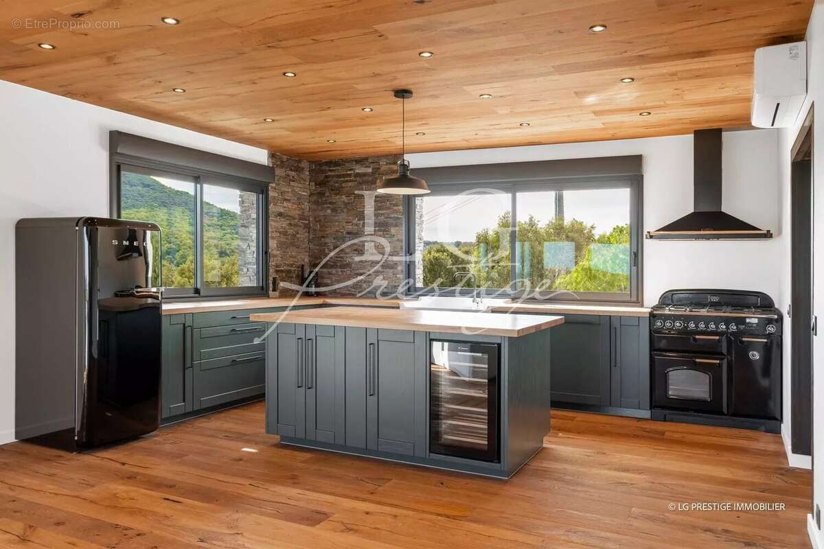 Maison à MANDELIEU-LA-NAPOULE