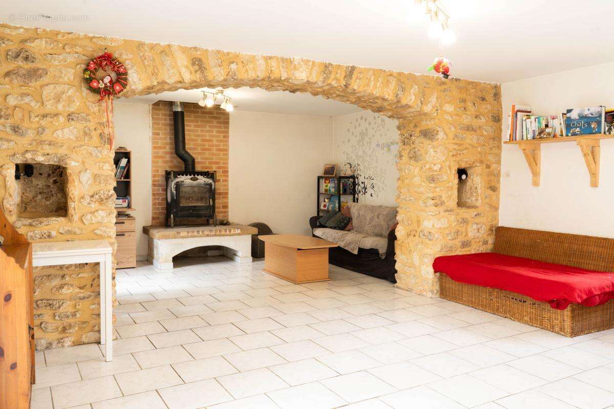 Maison à SAINTE-ALVERE