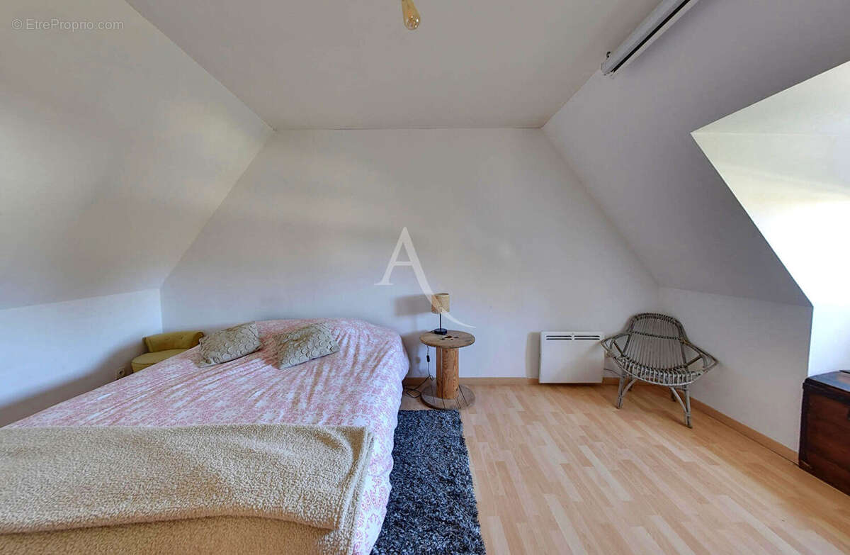 Maison à SACQUENVILLE