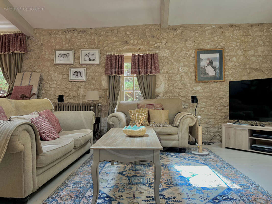 Élégant domaine viticole avec hébergements de vacances - photo 6
