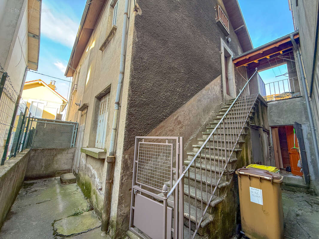 Appartement à FONTAINE