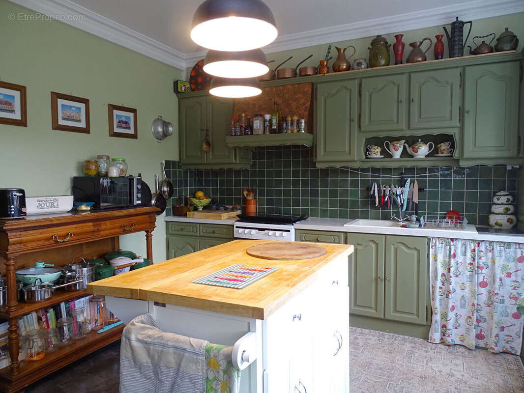 Maison à MAEL-CARHAIX